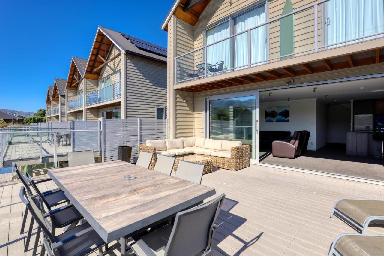 Marsden Lake Resort Central Otago Cromwell Dış mekan fotoğraf A typical apartment at Jack's Point
