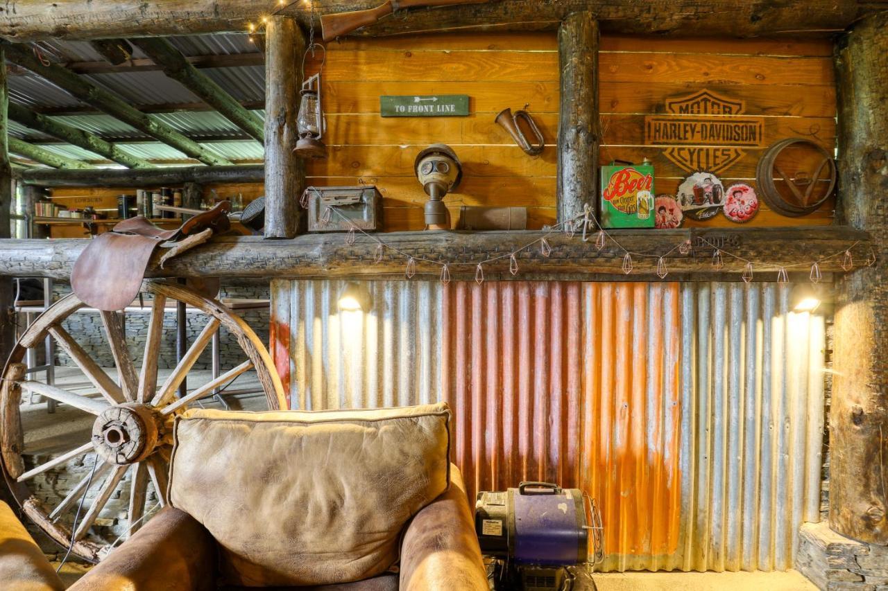 Marsden Lake Resort Central Otago Cromwell Dış mekan fotoğraf The bar at the Old West Trading Post