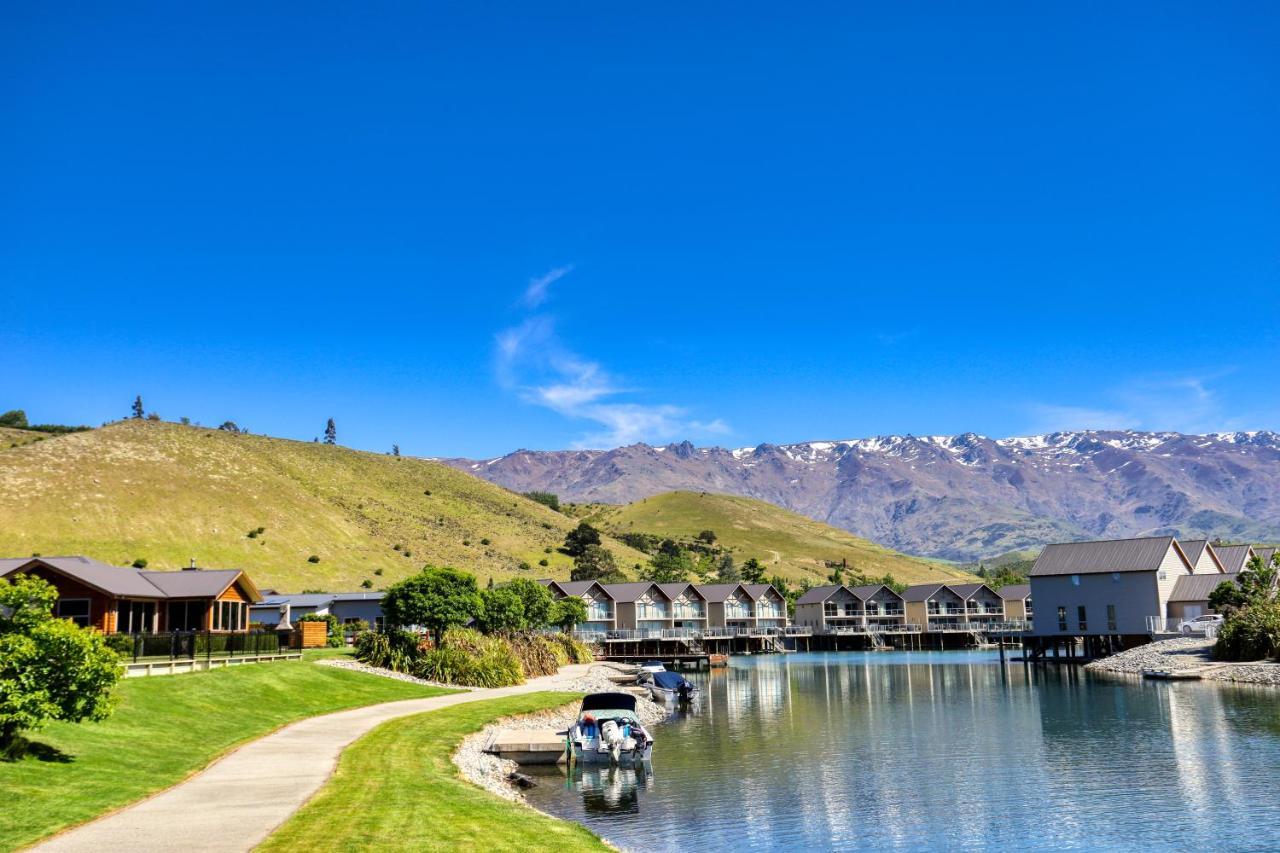 Marsden Lake Resort Central Otago Cromwell Dış mekan fotoğraf The Jack's Point residential development